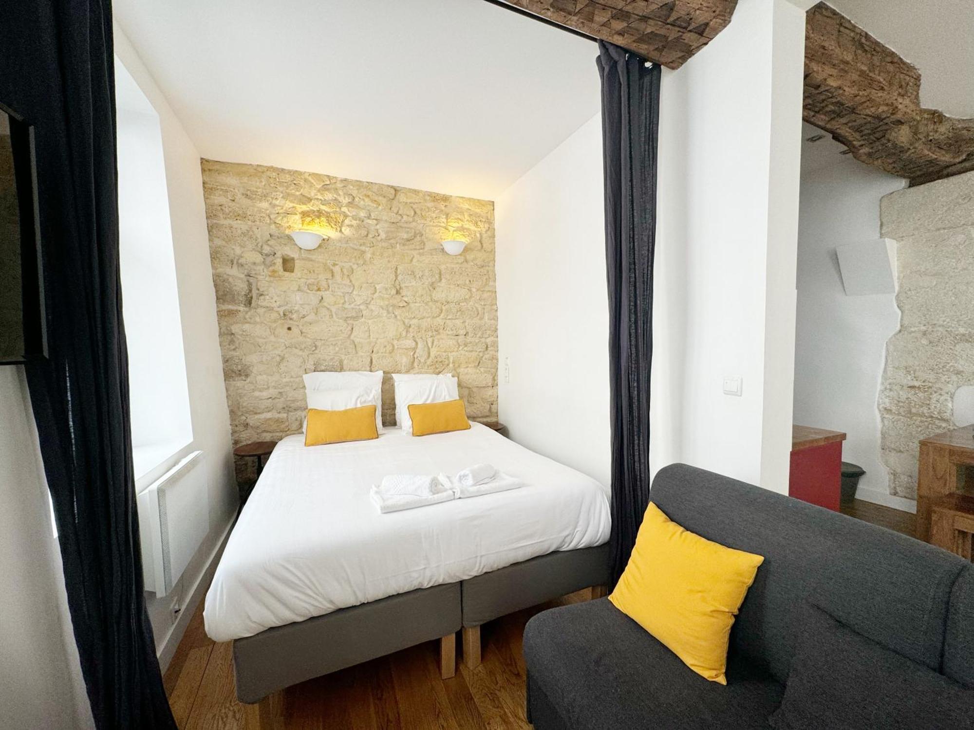Suite Du Lion/Ac Historic Flat, Marais, 4-5 Guests Paris Bagian luar foto